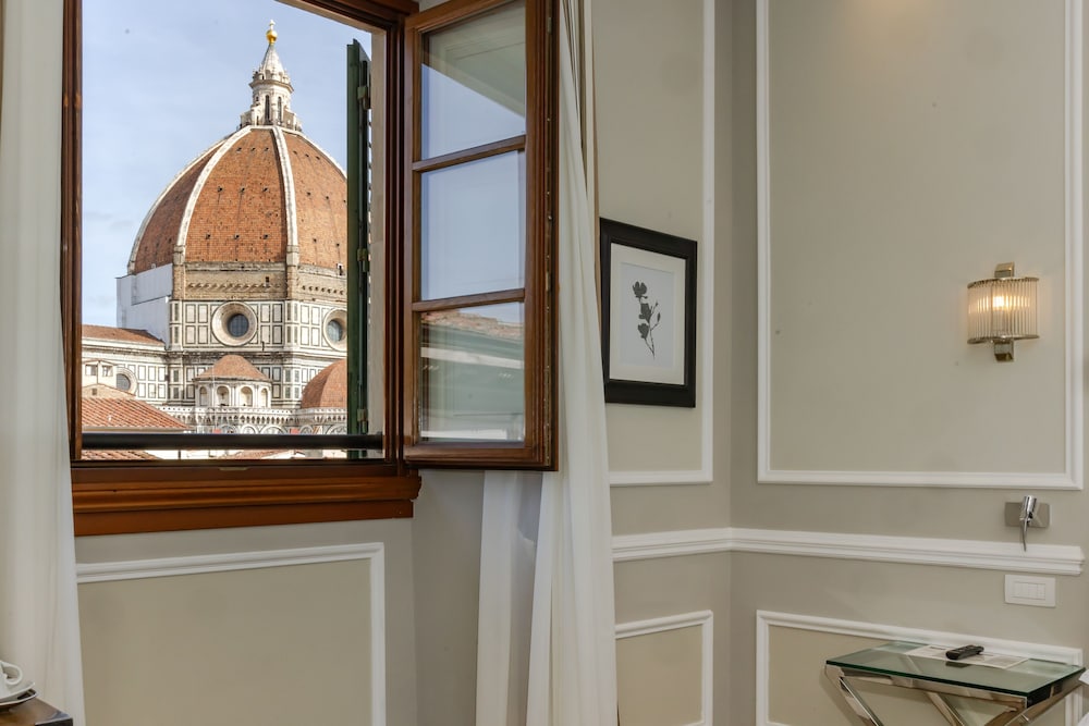 Double Prestige Duomo view
