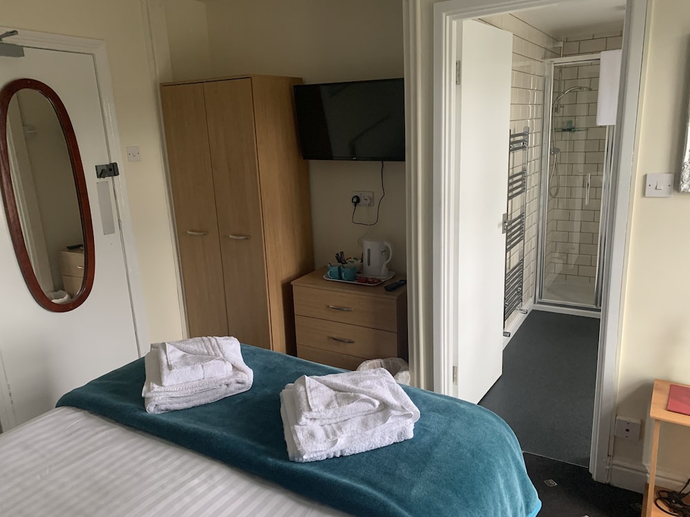 Standard Double Room, Ensuite - Photo 1