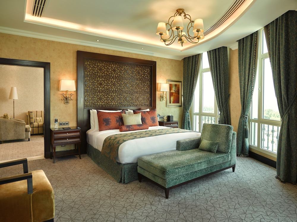 Junior Suite, 1 Bedroom, Club Lounge Access, City View (Maxim Suite)
