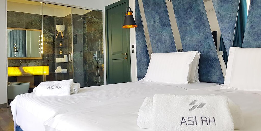 Deluxe Double or Twin Room with Sea View