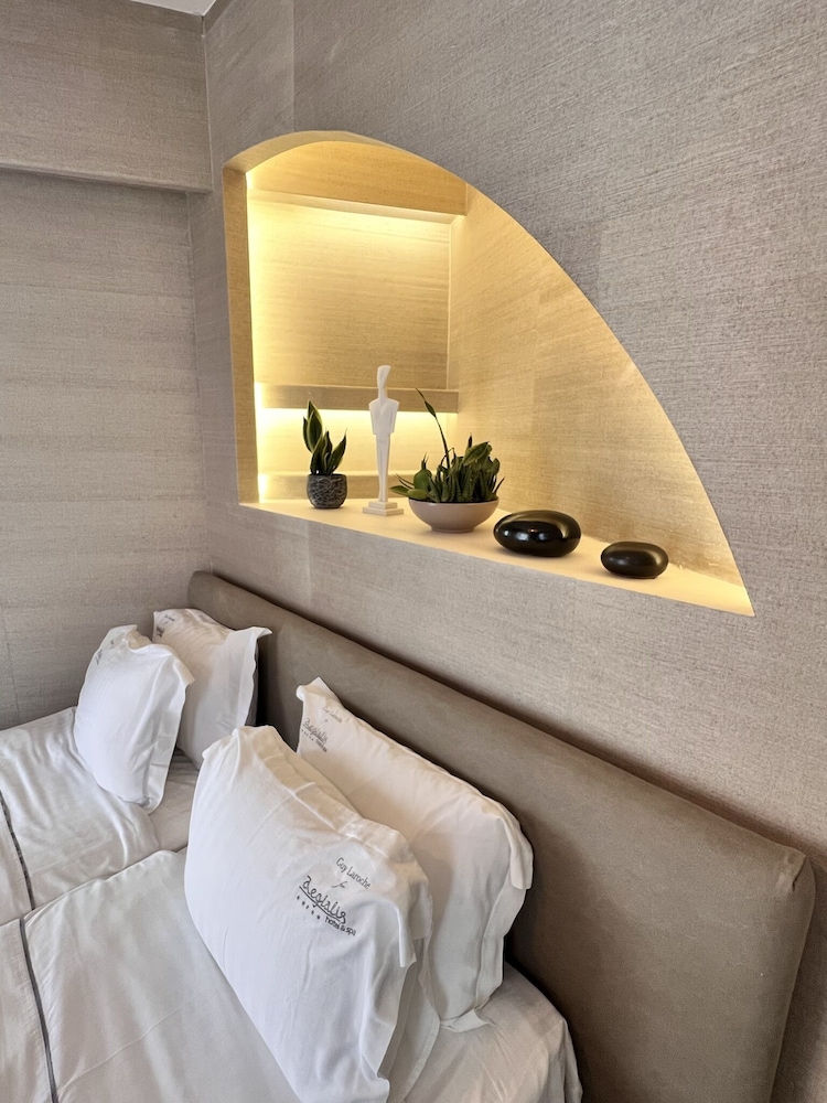 Deluxe Room with Outdoor Jacuzzi photo 3