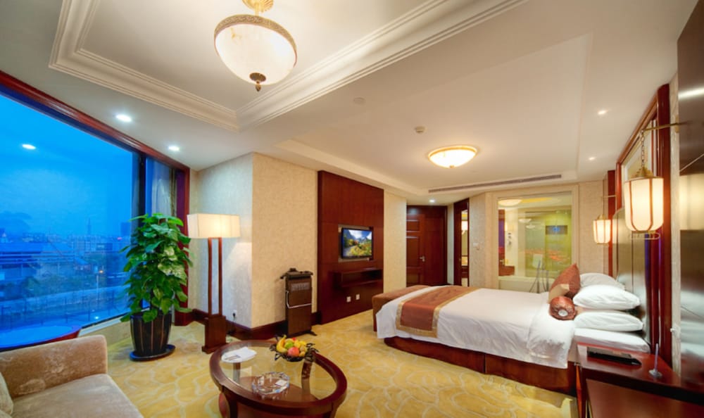 Executive Room, 1 King Bed photo 1