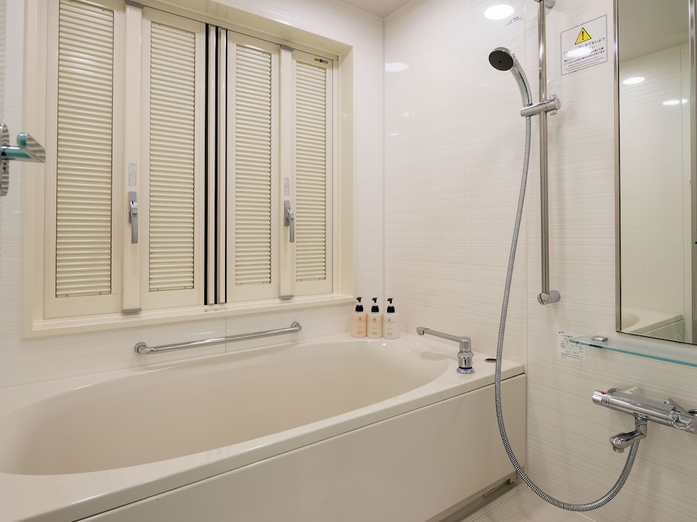 Premium Club Harbor Grande (With Lounge Access) - Photo 5