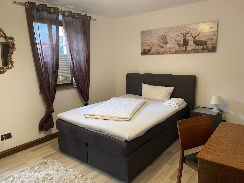 Standard Double Room, Private Bathroom, Garden View photo 1