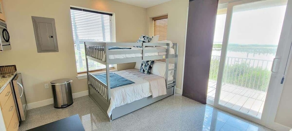Condo, 3 Bedrooms photo 2