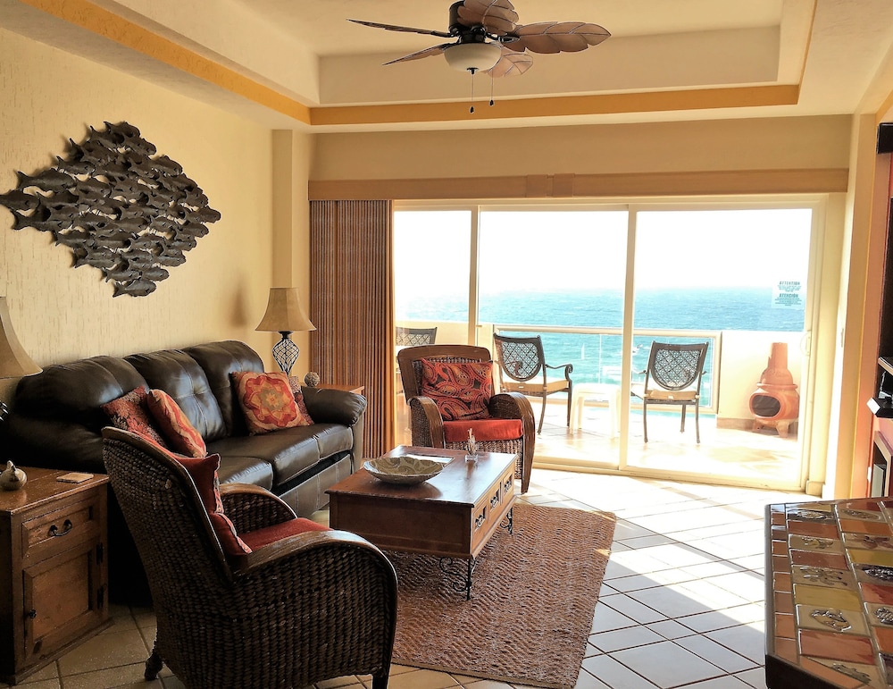 Condo, 2 Bedrooms