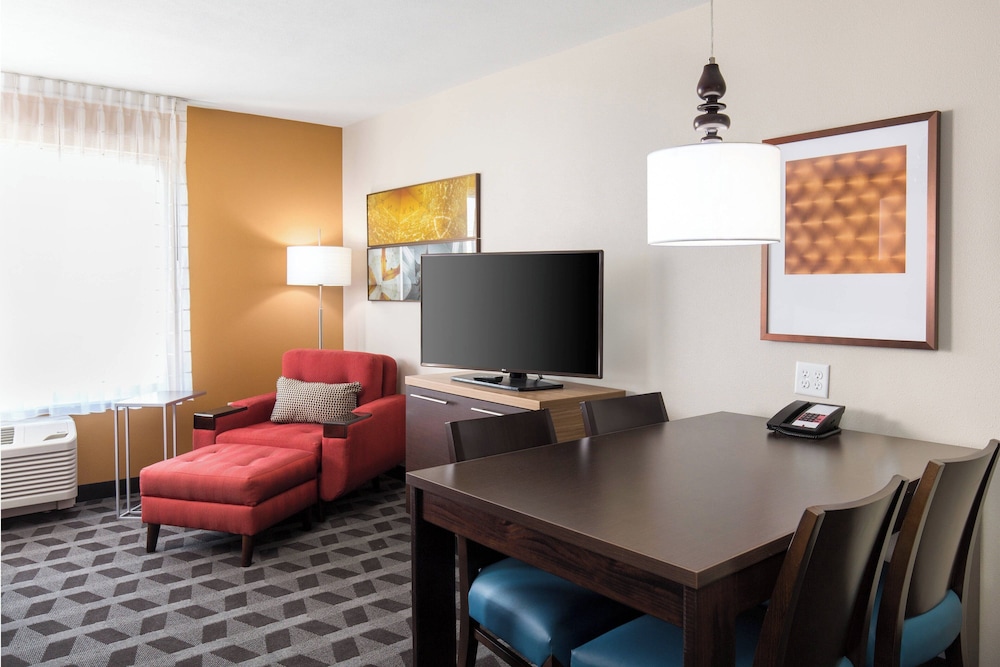 Studio Suite, 2 Queen Beds (Hearing Accessible)