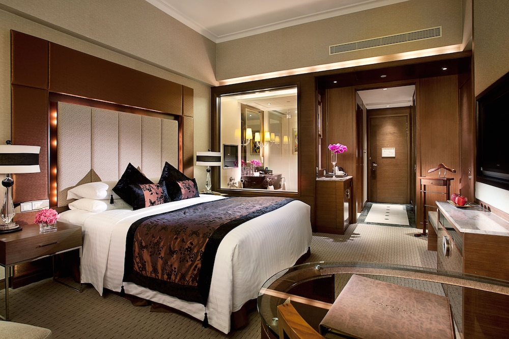 Luxury Room, 1 King Bed, Club Lounge Access, River View
