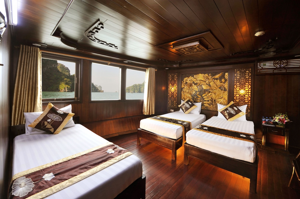 Deluxe Triple Room, Sea View photo 2