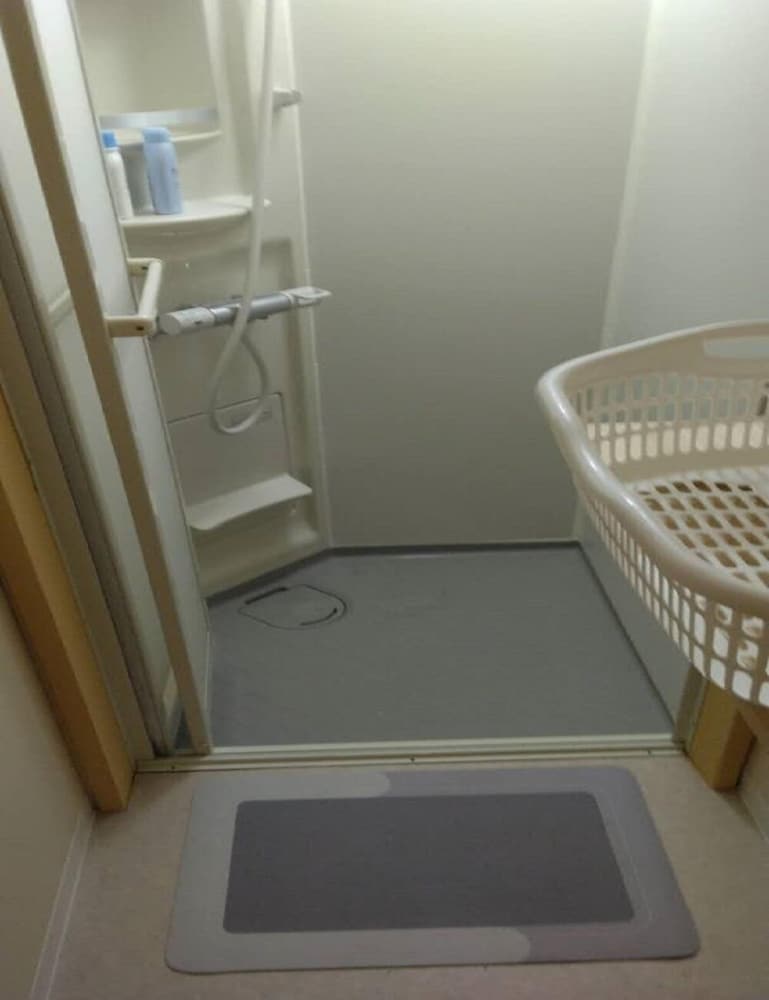 Basic Twin Room photo 2