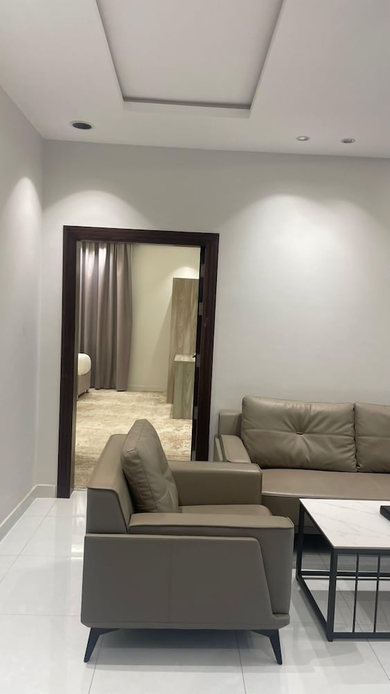 Apartment, 2 Bedrooms, City View, Executive Level photo 3