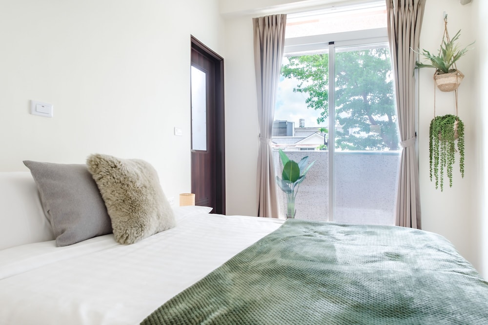 Deluxe Double Room, Balcony - Photo 2