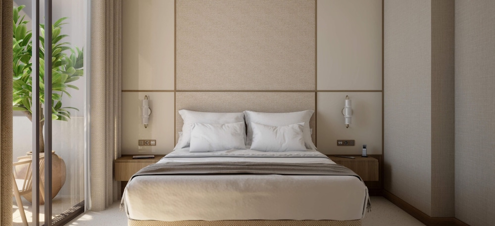 Junior Suite, Tower (Iconic, 2 Adults + 1 Child) photo 2