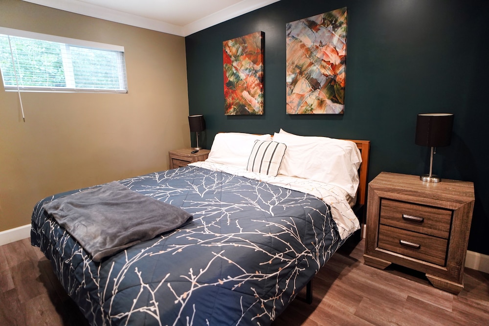 City Apartment - Photo 3
