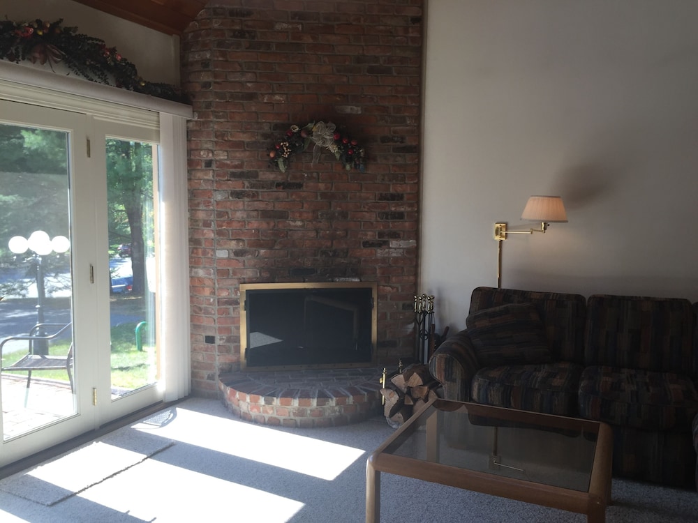 Family Townhome photo 2
