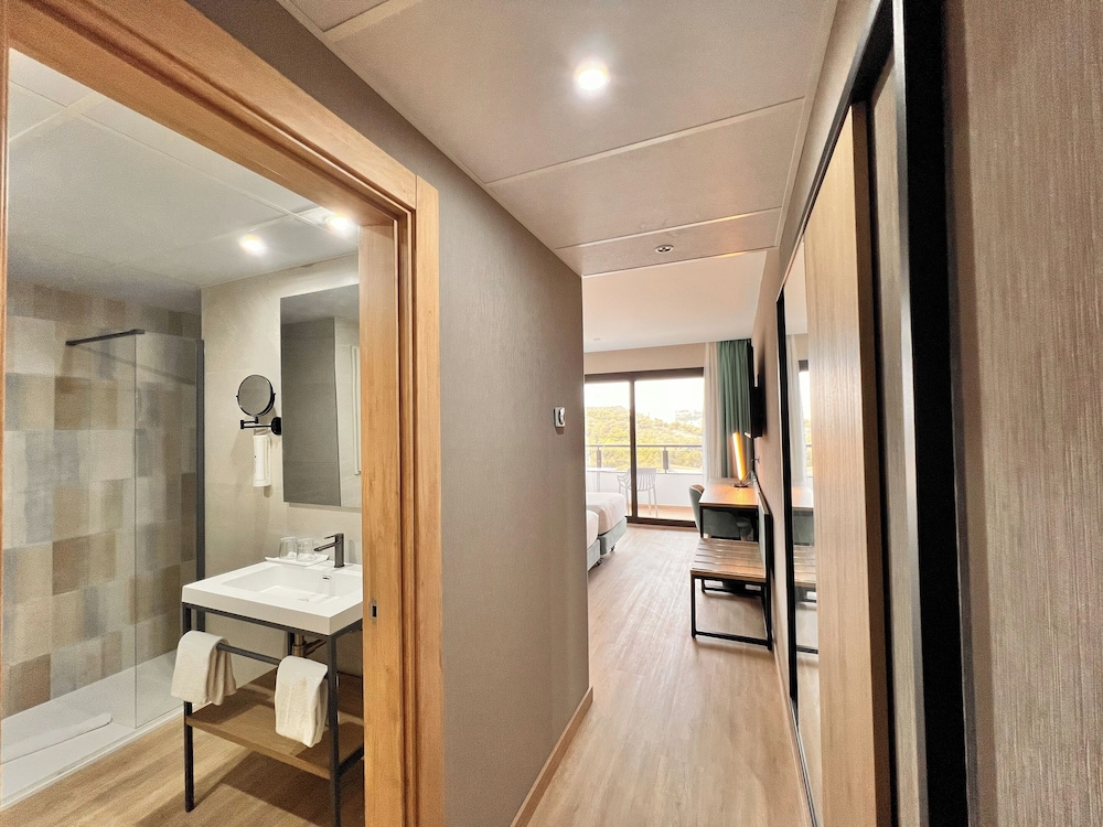 Premium Room - Photo 2