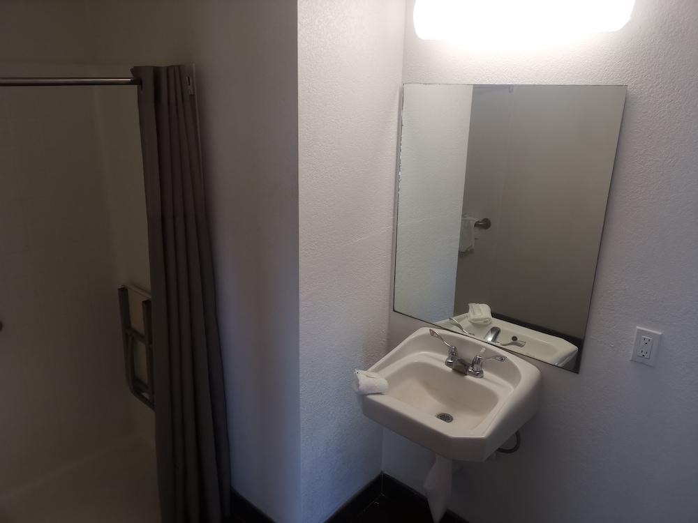 Exclusive Room, 2 Queen Beds photo 3