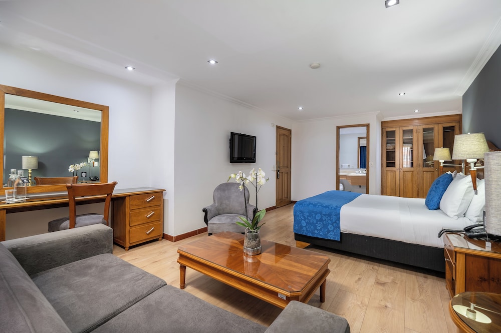 Junior Room, 1 Queen Bed - Photo 18