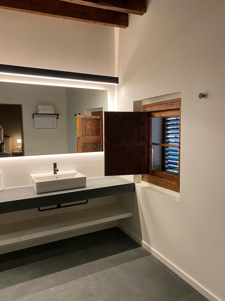 Premium Room - Photo 5
