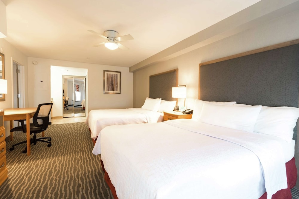 Suite, 2 Queen Beds, Non Smoking - Photo 2