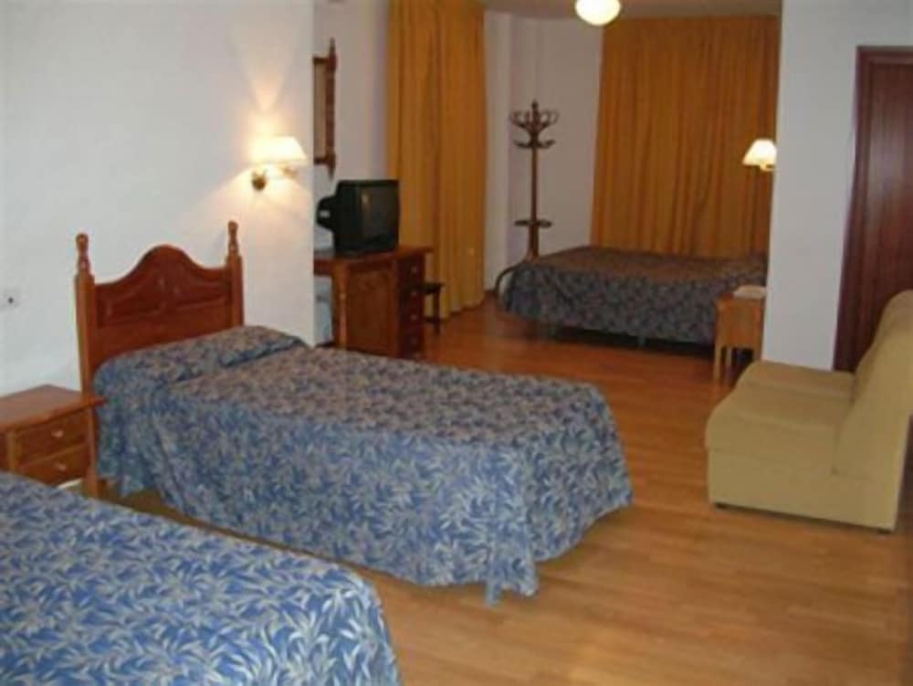 Triple Room - Photo 5