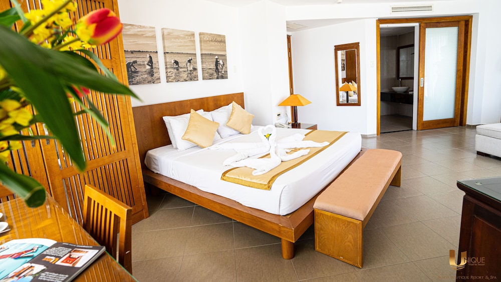 Deluxe Room, Garden View - Photo 9