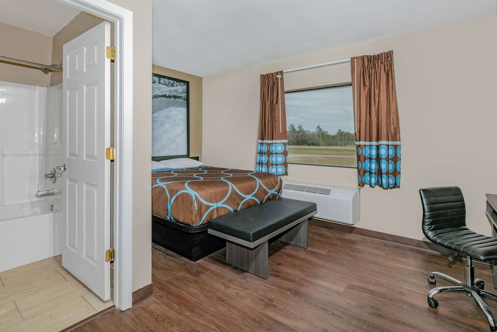 Room, 1 Queen Bed, Non Smoking - Photo 2