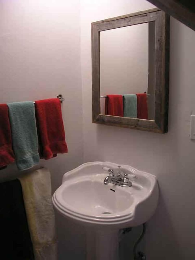 Premium Cabin, Multiple Bedrooms, Mountain View (River Access) photo 3