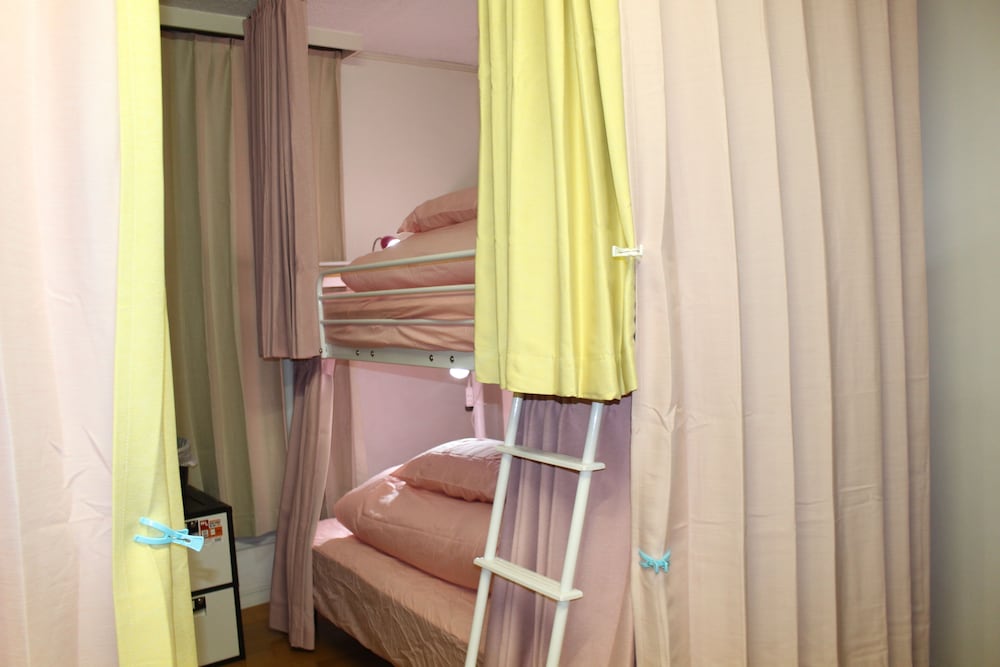 Shared Dormitory For 8 Guests, Women Only, Bunk Bed photo 1
