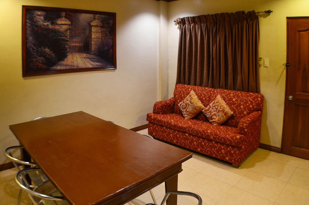 Waterfront Family Suite - Photo 14