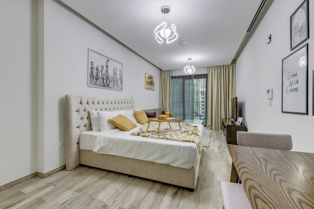 Deluxe Apartment, Balcony, Canal View