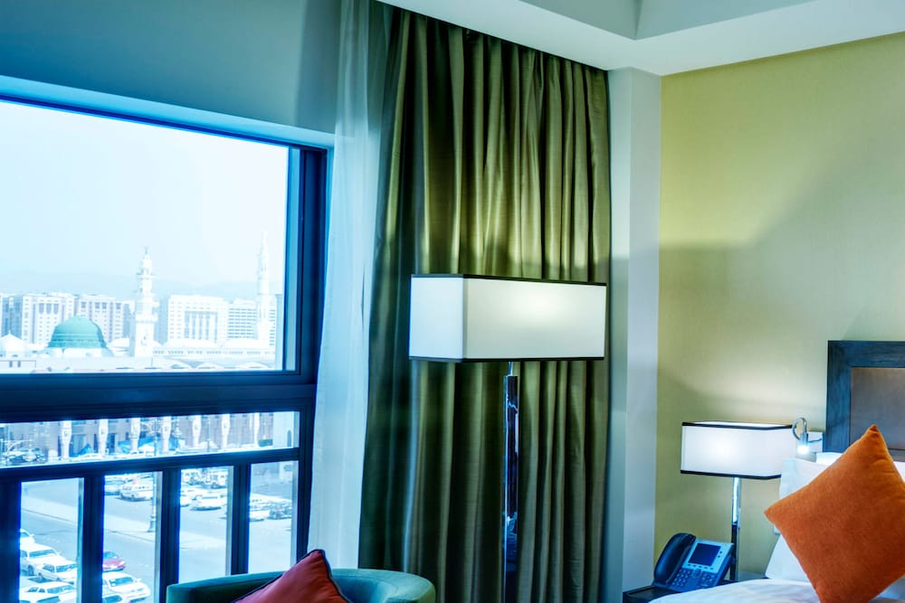Junior Suite, 1 King Bed, City View