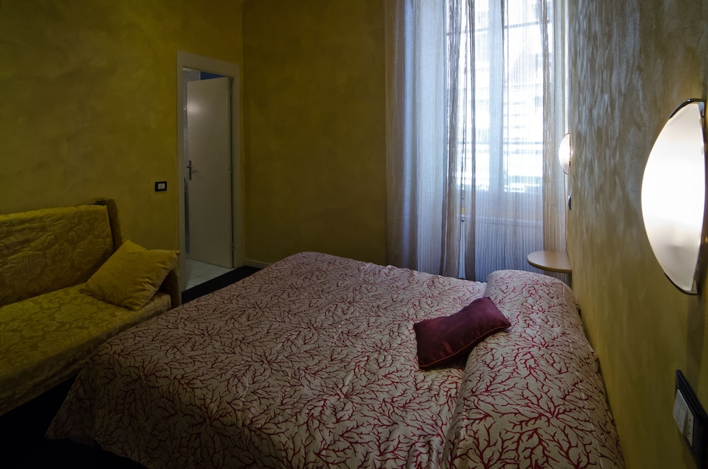 Triple Room - Photo 6
