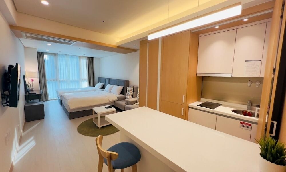 Family Twin Room - Photo 1