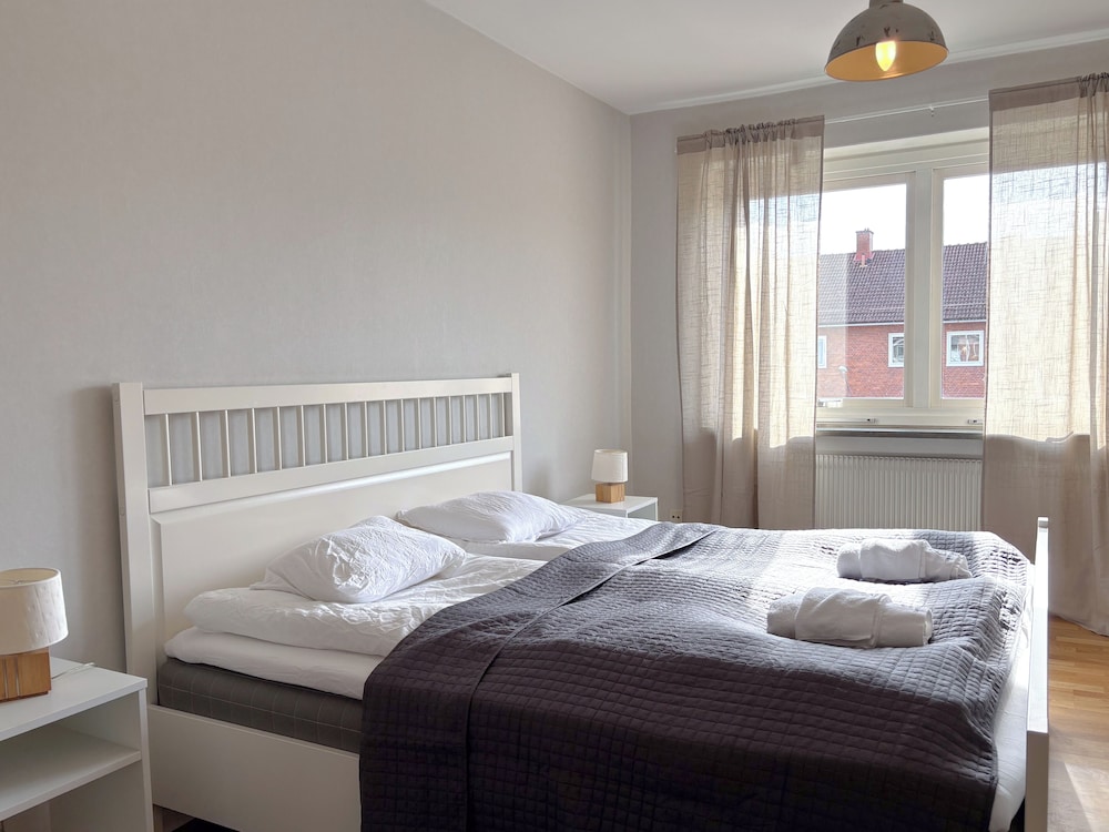 Basic Suite, City View