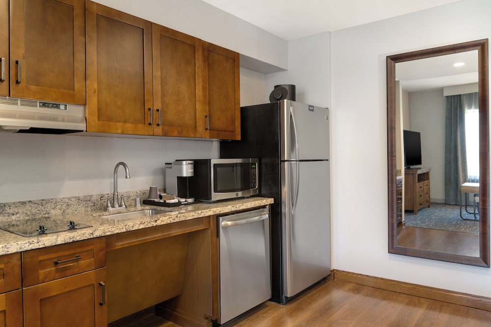 Suite, 2 Queen Beds, Accessible, Bathtub (Mobility & Hearing) photo 2