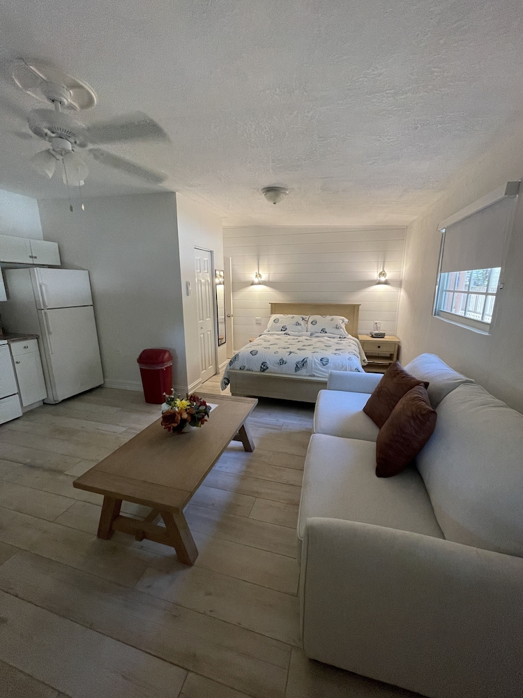 Superior Studio Suite photo 1
