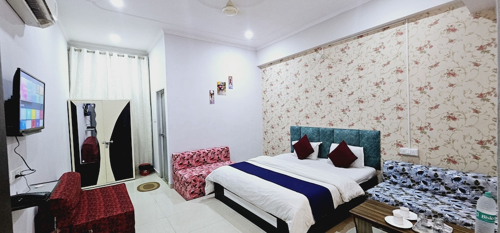 Classic Double Room, Garden View