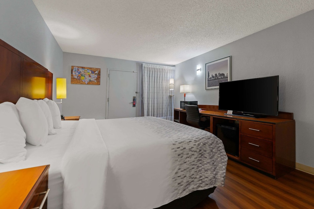 Room, 1 King Bed, Accessible, Non Smoking photo 2