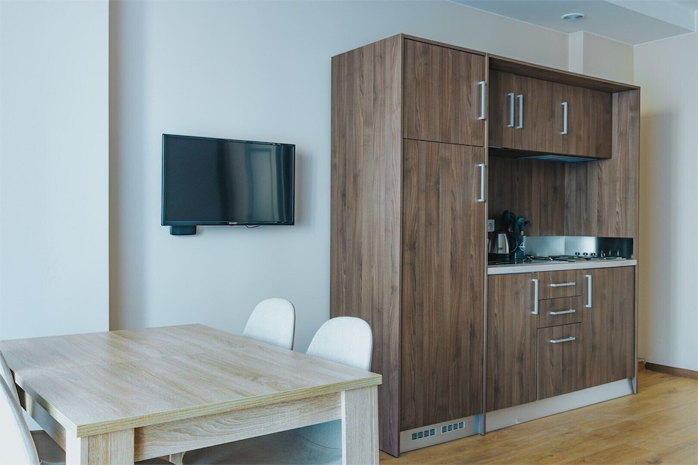 2-bedroom apartment with kitchen