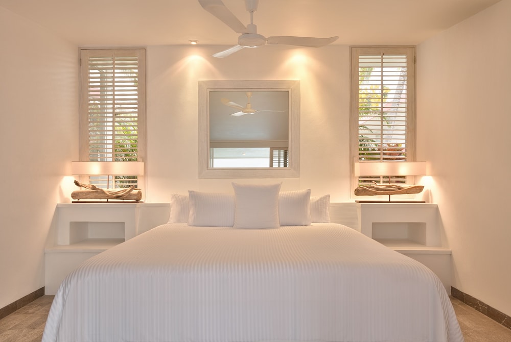 Master Suite with private pool - Photo 2