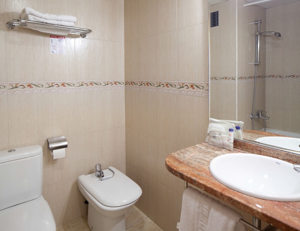 Triple Room, Balcony (2 adults + 1 child) photo 3