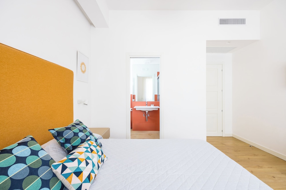 Family Apartment, Mountain View, Annex Building