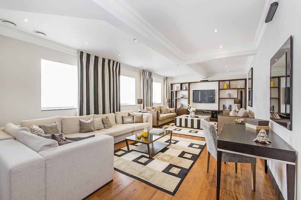 Penthouse Suite, Four Bedrooms Apartment photo 1
