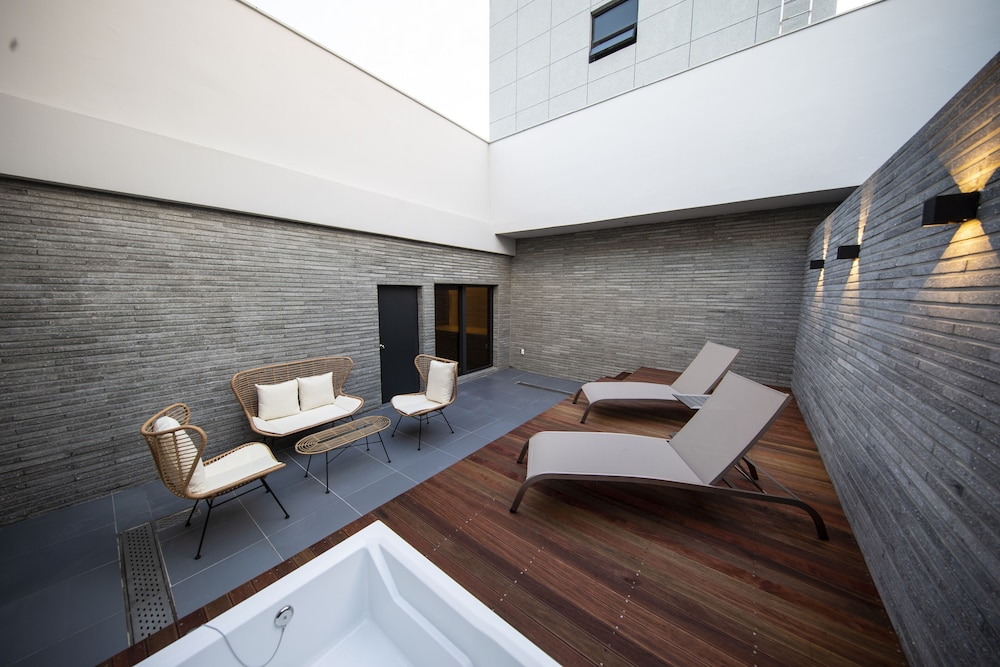 Royal Suite - Photo 7