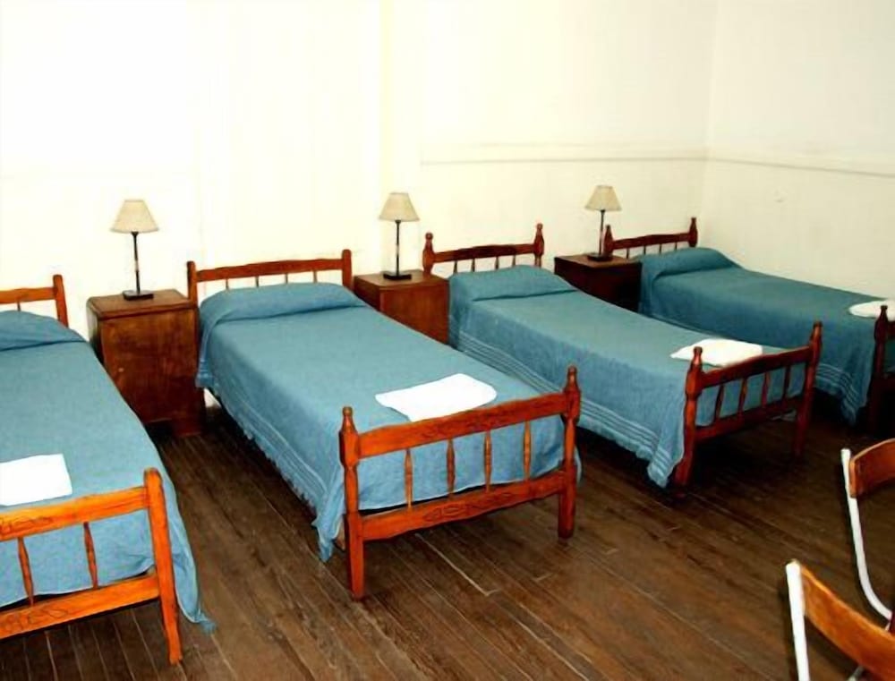 Shared Dormitory, Shared Bathroom (4 People)
