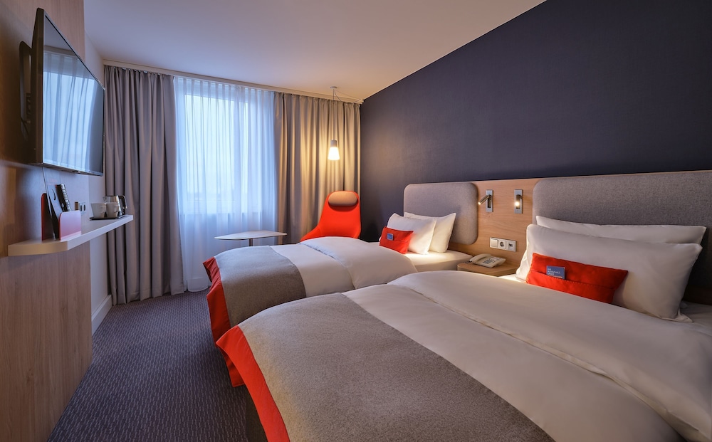 Standard Room, 2 Twin Beds - Photo 4