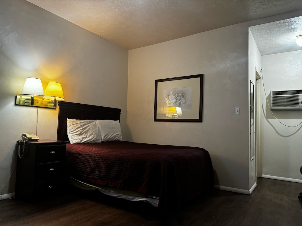Economy Room, 1 Double Bed photo 3