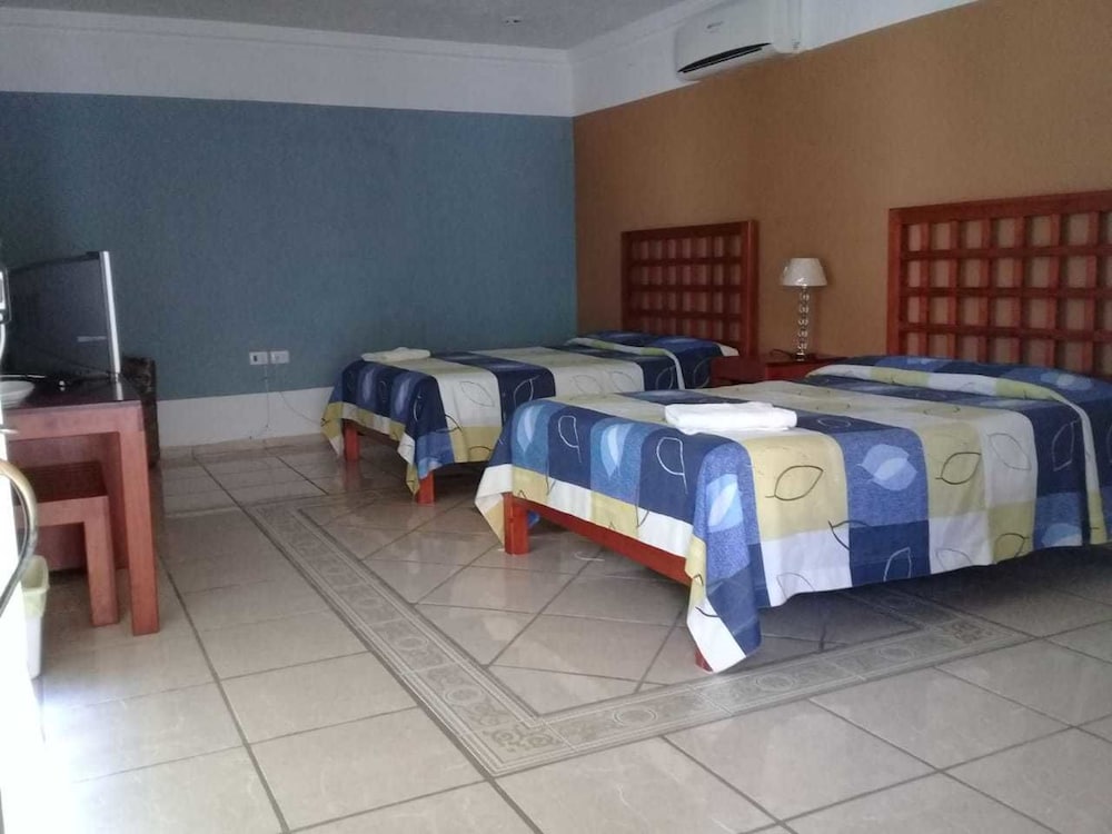 Business Room, Multiple Beds