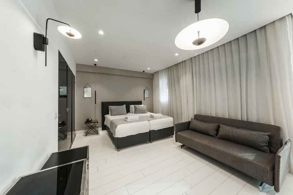 Deluxe Suite photo 3